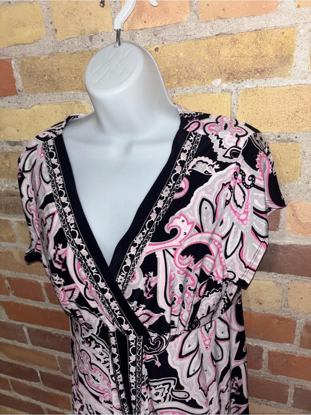 INC International Concepts Y2k Style Pink Black Paisley Wrap Top Jewel Accents - Picture 3 of 5